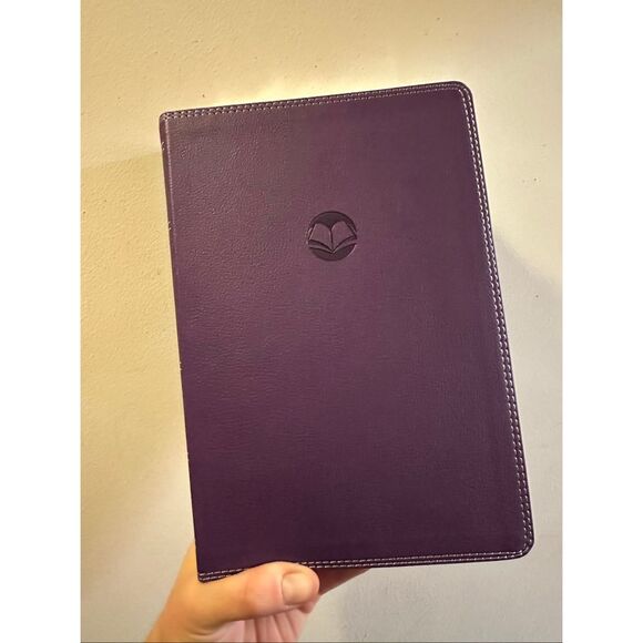 Enduring Word Study Bible: Pastoral Commentary from Every Chapter of the Bible K - Picture 2 of 5